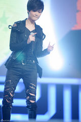 高清组图：新浪网络盛典李宇春现场劲歌热舞