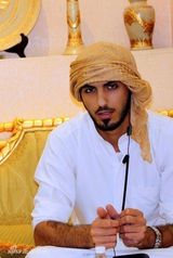 组图：阿联酋帅哥微博走红  原为迪拜名模