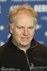 高清组图：柏林评审团成员发布会 小金熊奖杯闪耀