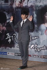 独家高清：李准基抱娃宣传新剧变奶爸 卖萌不停