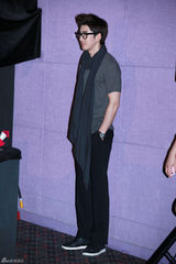 高清组图：尹继尚《丰山犬》试映 金奎丽低胸秀风情