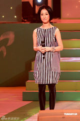 幻灯图：容祖儿豹纹装录影 王菀之穿出旧上海风情 