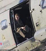 组图：汤姆-克鲁斯新片场面壮观 穿军装霸气外露