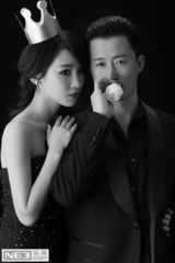 组图：谢楠黑裙神秘诱惑 与吴京亲密相拥