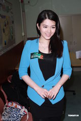 组图：《怒火2》宣传活动 胡杏儿落泪谈分手