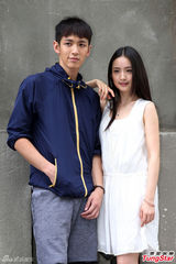 组图：柯震东搭档林依晨 嘴甜夸：年纪跟我一样