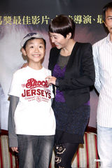 组图：毕晓海送郝蕾“第五张画” 祝“妈妈”骑金马