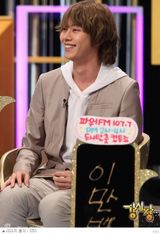 组图：SJ希澈出道8周年策划 与金希澈的2922天