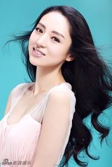 组图：董璇唯美写真清澈飘逸宛若女神