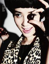 组图：小宋佳最新个性写真 鬼马俏皮展露无遗 