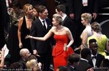 组图：奥斯卡现场另一面 颁奖礼成好友聚会