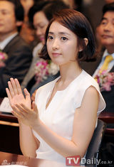 组图：金敏贞金钟国出席世界禁烟日纪念式