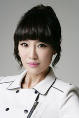 组图：马晓灿清新写真 双手合十期待完美爱情