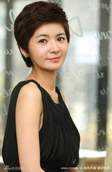 幻灯图集：张瑞希拍写真 利落短发演绎精致女人 