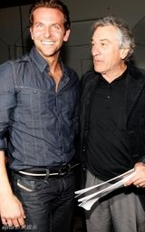 幻灯：桑德拉-布洛克获电视众选择奖年度娱乐大奖