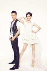 组图：凤凰传奇最新写真曝光