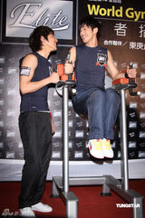 幻灯组图：赵又廷代言不断 任健身大使秀胸肌