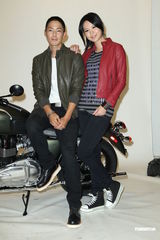 组图：吴建豪和女友感情稳定 与安心亚首合作广告