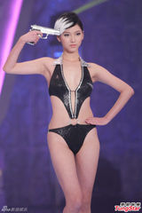 高清组图：亚姐竞赛泳装透视装比拼 堪比洗剪吹