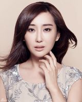 组图：杜若溪写真浪漫迷人 被赞三月最美新娘