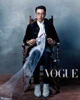 高清组图：韩片《间谍》主演携手拍写真 音乐剧般生动风趣