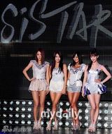 组图：韩国性感女团Sistar新辑首发 超短裤秀腿