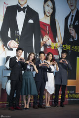 独家高清：少女时代允儿宣传新剧清纯甜笑醉人