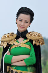 高清图：《猪九妹》翁虹造型曝光 演绎非一般的女王