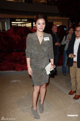 组图：范姜撤销控罪神清气爽 Lisa S期待与老公团聚