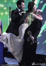 组图：艾美奖现场 《广告狂人》获剧情类最佳剧集