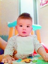 幻灯组图：星爸星妈新流行带孩子玩微博