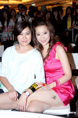 幻灯图集：熊黛林和Angalebaby性感助阵模特选秀