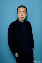 组图：贾樟柯携《天注定》亮相 拍写真随性自然