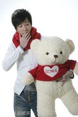 组图：李智楠新春写真曝光 活力四射可爱帅气