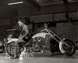 组图：胡军登《时装男士》沉稳英气