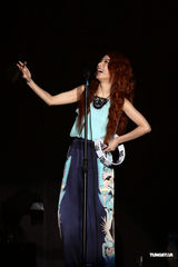 组图：Hebe语出惊人“胸部山” Ella搞笑扮丑相挺