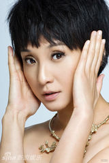 幻灯图：孔琳最新美容大片 淡妆清雅气质不俗