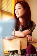 组图：韩星郑丽媛短裙拍写真自曝出道曾遭排挤