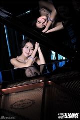 组图：甘薇妩媚写真 造型百变女人味十足