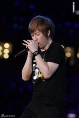 组图：五月天鸟巢连唱两场 与十万歌迷共创奇迹