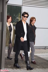 组图：众韩星抵港出席颁奖礼 SuperJunior受欢迎