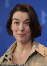 幻灯图集：《捉刀手》亮相 伊万与布鲁斯南比帅