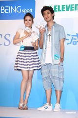 高清组图：林依晨不信男友偷吃 和陈柏霖代言减肥