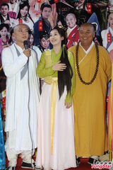 组图：《新济公》横店热拍 陈浩明陈紫函等现身