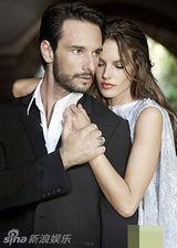 组图：巴西超模《VOGUE》联袂大片演绎缠绵爱恋