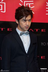 组图：陈柏霖鼓励选手自信 理想情人要独一无二