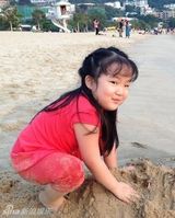 组图：《白娘子》“小青”陈美琪5岁女儿生活照曝光