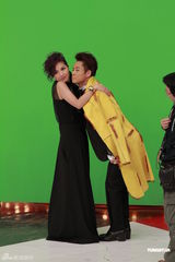 组图：《华丽明星赛》录影 杨千嬅现身秀娇媚舞姿