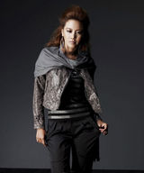 高清组图：金雅中秋装写真野性干练 秀高挑身材