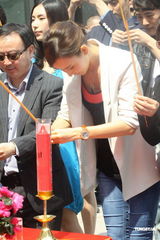 组图：胡静婚后变身总监制 推销《新拼住时代》